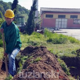Radnici Tuzla kvarca iskopali grobna mjesta: Ako se ovako nastavi, slijedi nam smrt