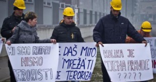 Niko ni da trepne: Radnici Tuzla Kvarca odlučili da se zatvore u fabriku i sebi iskopaju grobove!