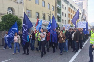 Mirna protestna šetnja radnika