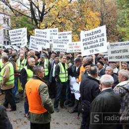 Završeni protesti penzionera u Sarajevu, a pregovori u Vladi FBiH još traju