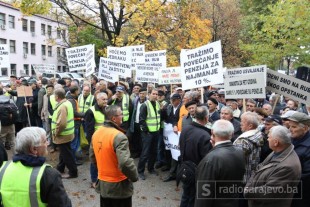 Završeni protesti penzionera u Sarajevu, a pregovori u Vladi FBiH još traju